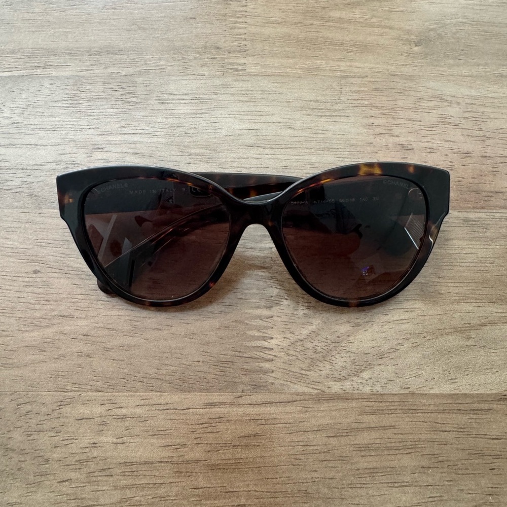 Chanel Oversized Cat Eye Sunglasses - Picture 5 of 14